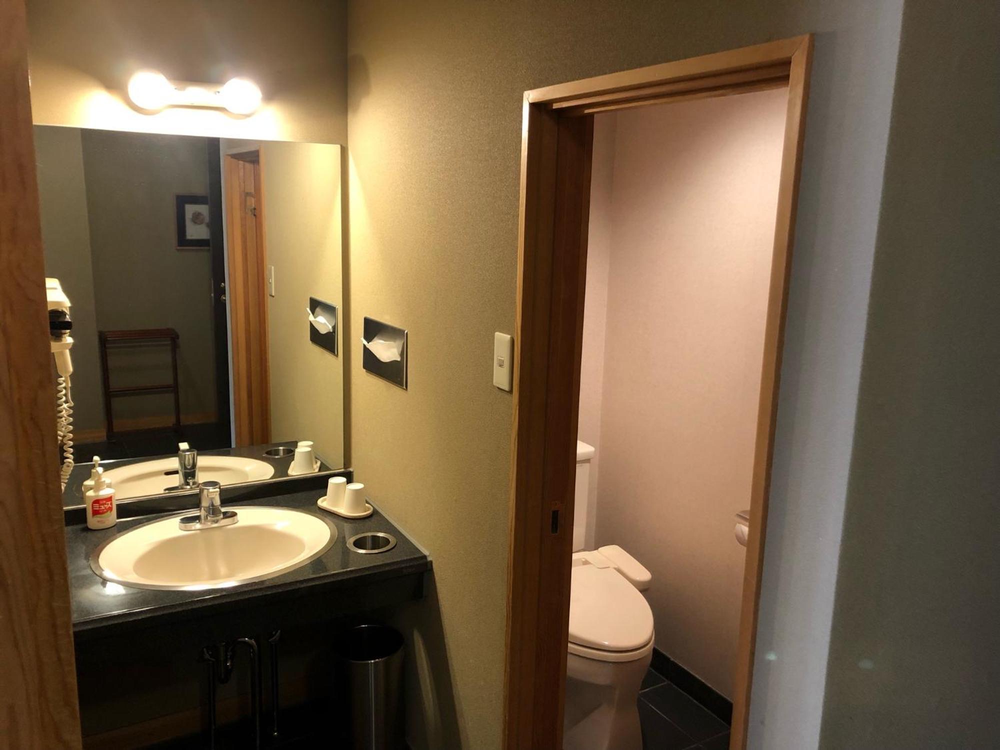 Wakamizusou Hotell Fujikawaguchiko Exteriör bild