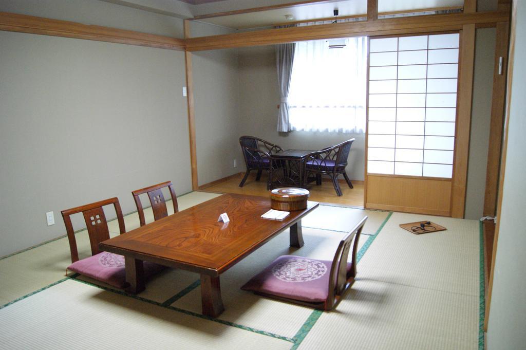 Wakamizusou Hotell Fujikawaguchiko Exteriör bild